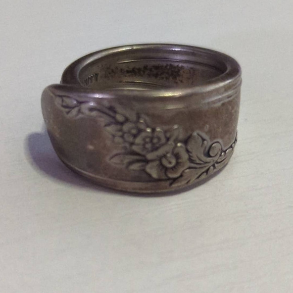 SILVERWARE Wrap‎ Ring Oneida Community Floral Tudor Ornate Design Size 6 Vintage - Picture 2 of 6